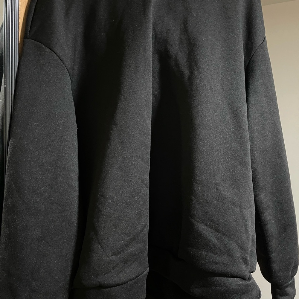 SHEIN Black Oversized Crewneck Sweatshirt